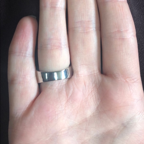 Women’s blue jewel and cross ring - Picture 3 of 3